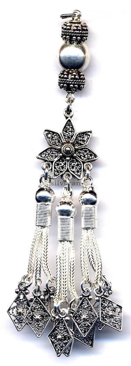 Silver Tassel Fancy